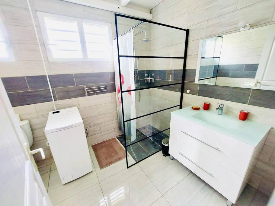 Le Marjulem Apartment Terre-De-Haut Ngoại thất bức ảnh